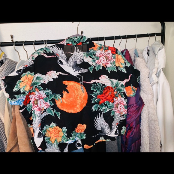 Super cool sheer crop shirt with design! - Picture 6 of 7